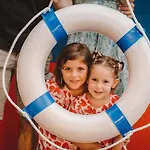 Giulia 3* Lido di Camaiore