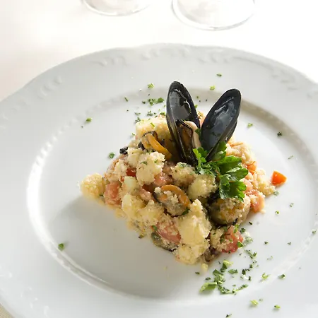 Giulia 3* Lido di Camaiore