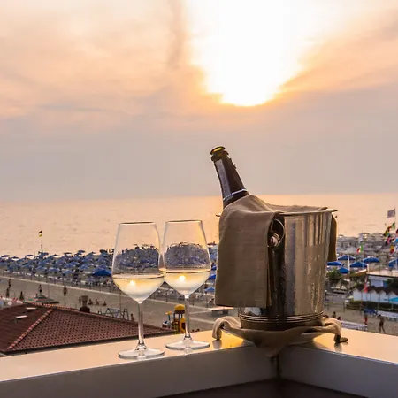 Giulia Szálloda Lido di Camaiore